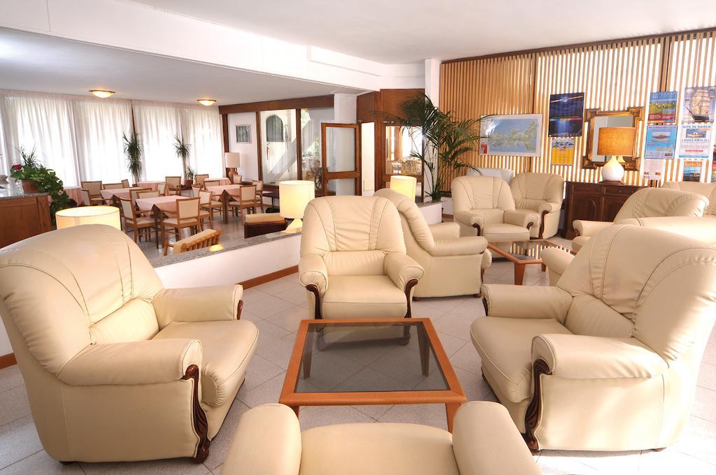 Hotel Lilly มารินา ดิ กัมโป ภายนอก รูปภาพ